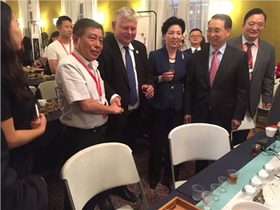 向世界展示中國非遺文化，湘益茯茶亮相湖南波蘭、捷克非遺交流周